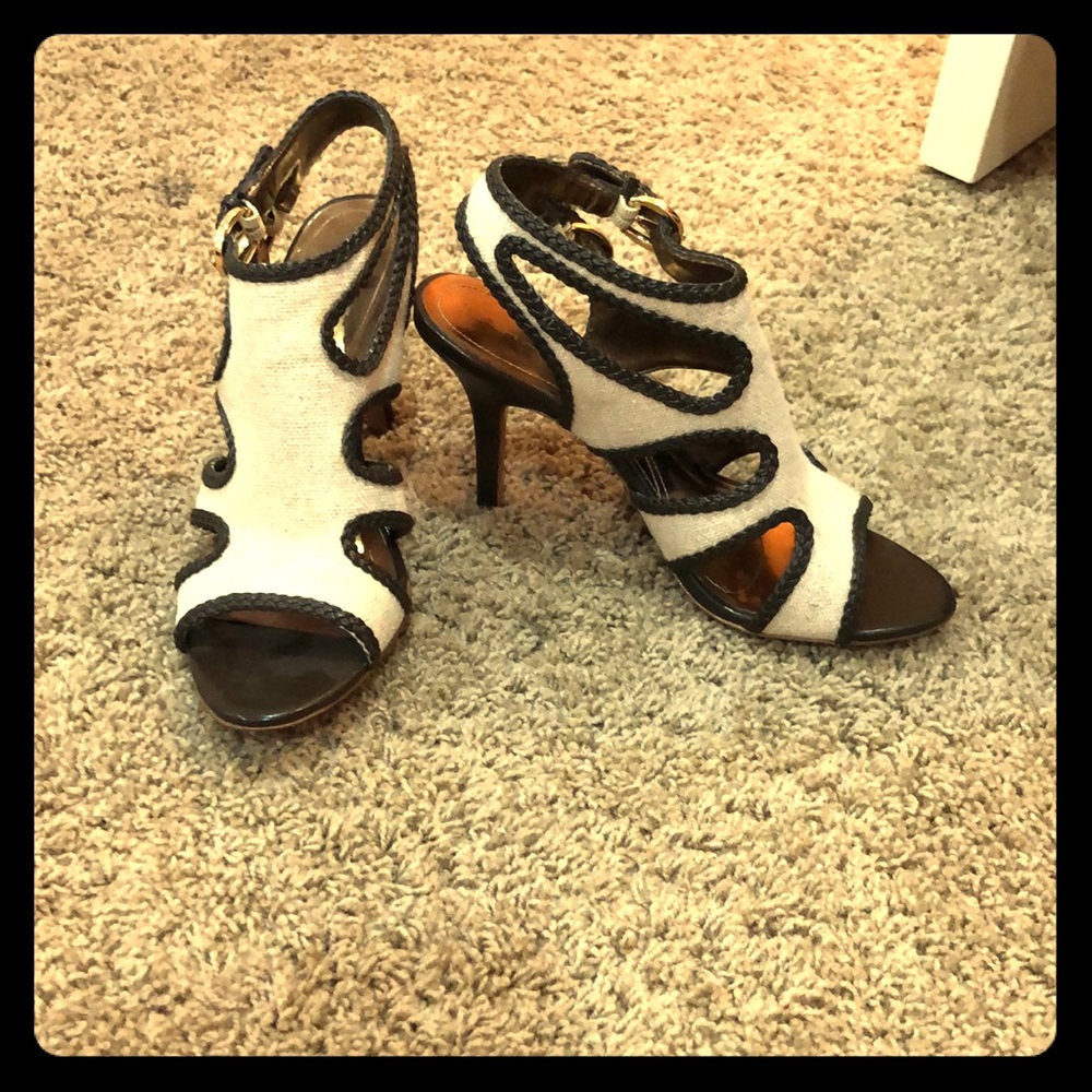 Gorgeous tahari shoes!!